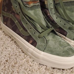 Vans x Defcon Sk8-Hi Notchback jungle camo